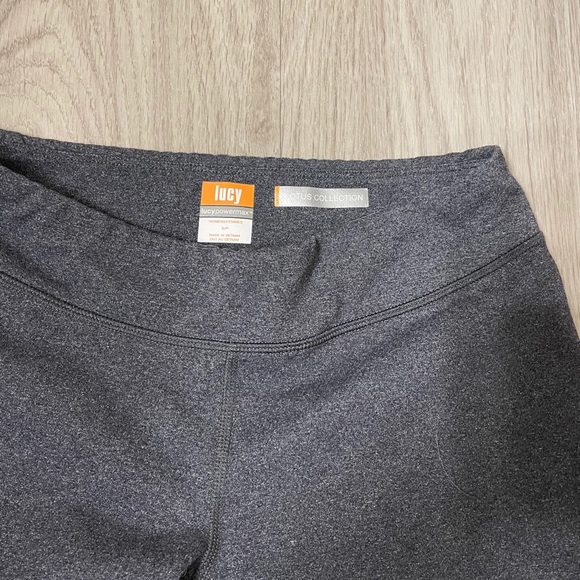 Lucy Cropped Legging - Picture 2 of 4